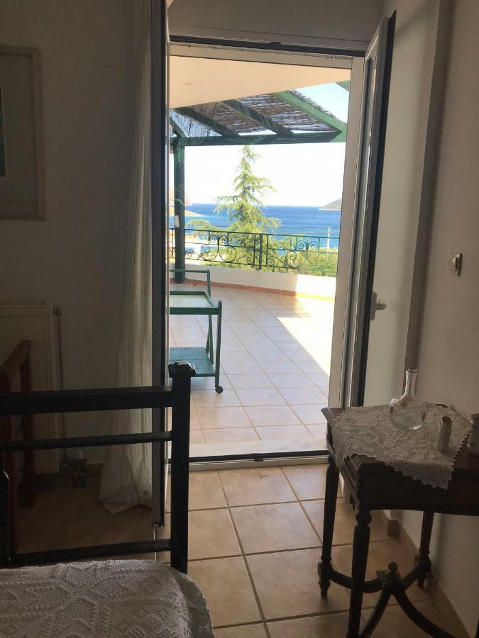 Kate'S Beach Villa Pórto Ráfti Exteriör bild